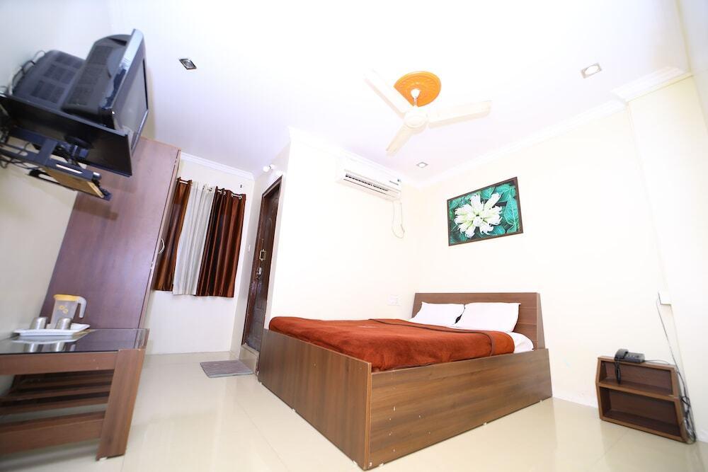 Тирупати: Tirumala Residency