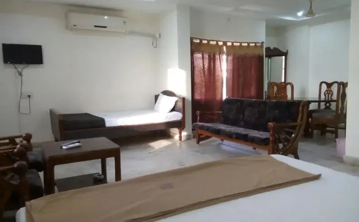 Тирупати: Collection O Poojith Residency