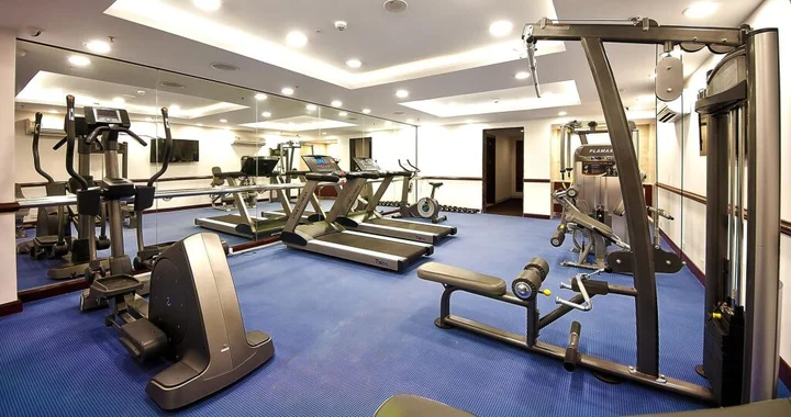 Зиракпур: Golden Plaza Hotel