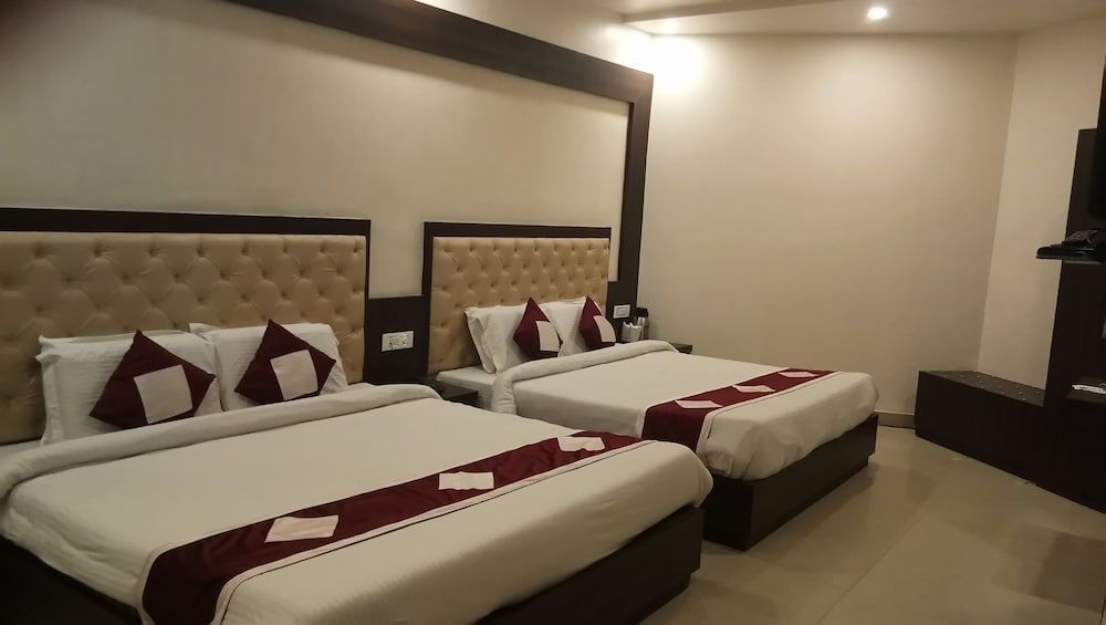 Катра: Hotel Krishna