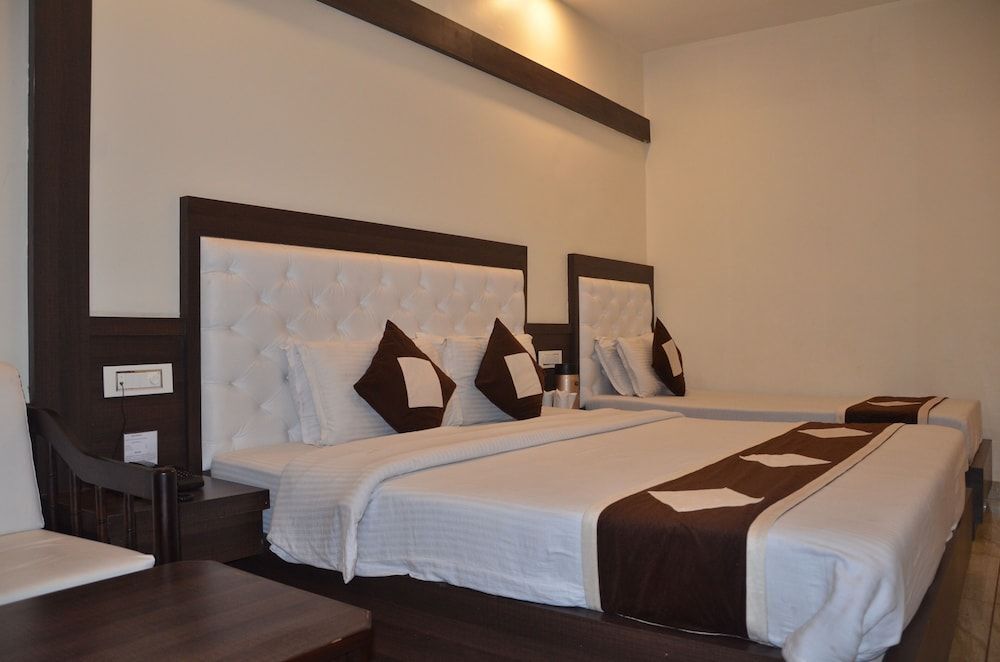 Катра: Hotel Krishna