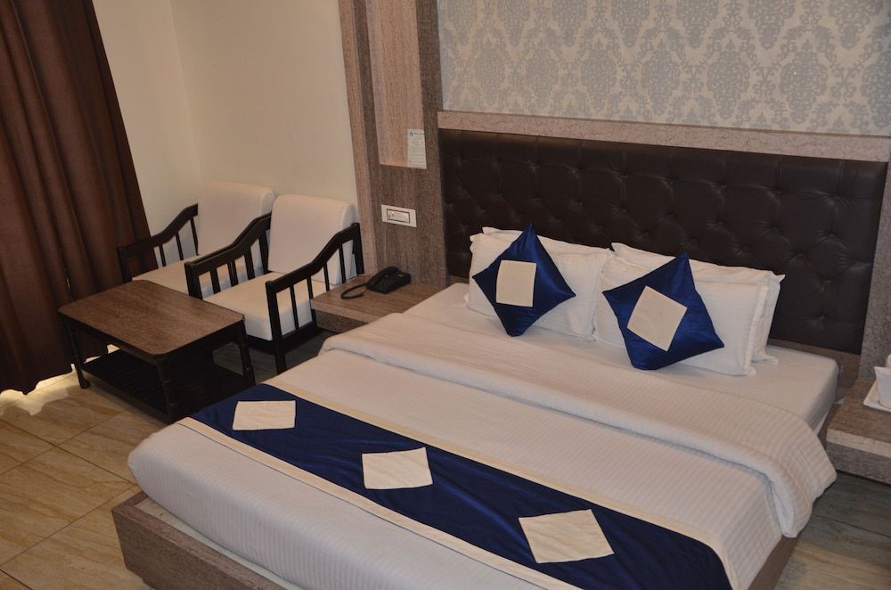 Катра: Hotel Krishna