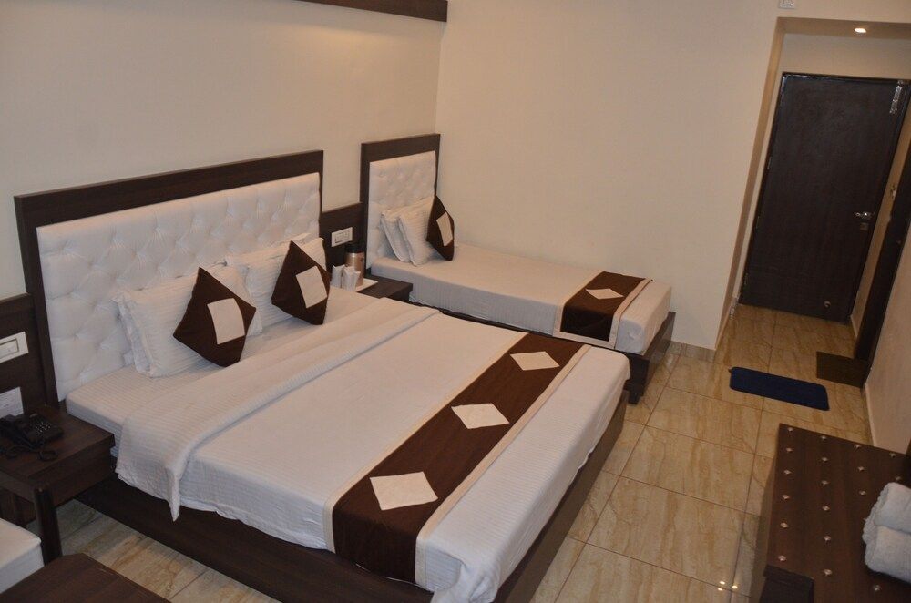Катра: Hotel Krishna