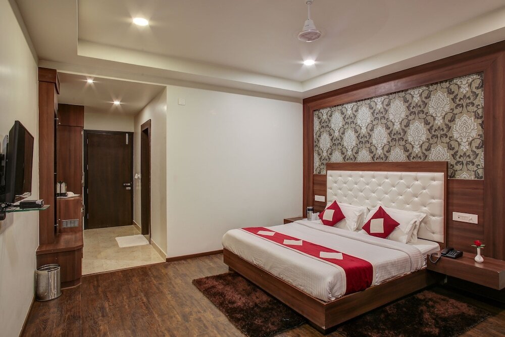 Катра: Hotel Krishna