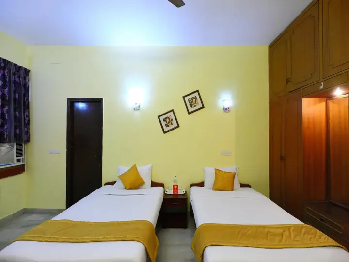 Ченнаи: Golden Flowers Inn - Ekkatuthangal