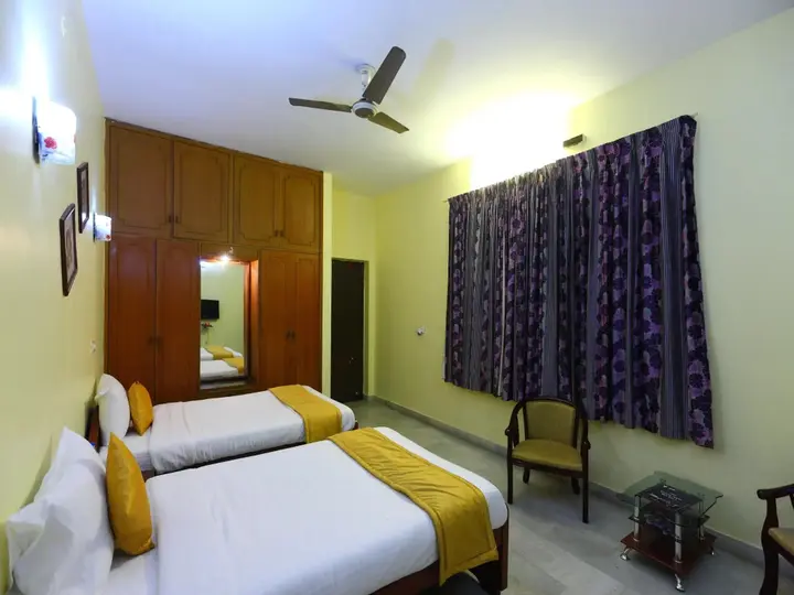 Ченнаи: Golden Flowers Inn - Ekkatuthangal