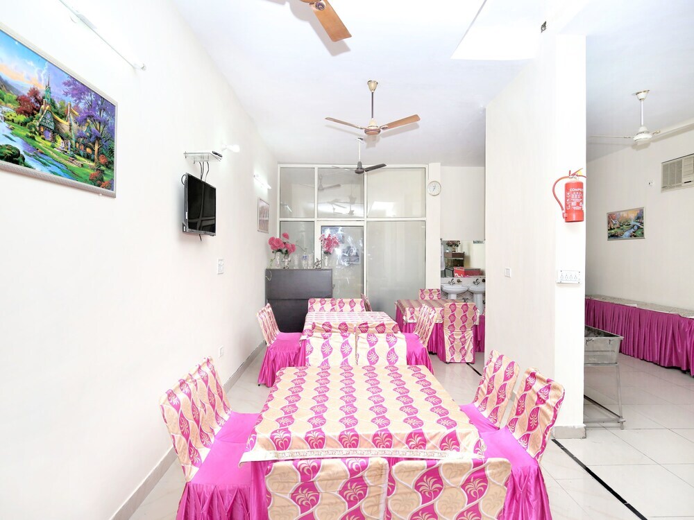 Чандигарх: Gaurav Residency