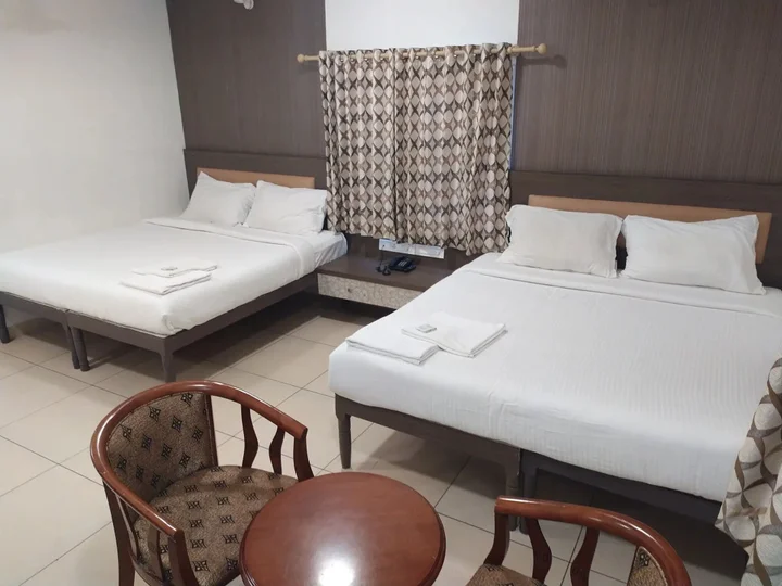 Палани: Hotel Sownthariyam