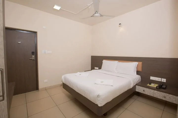Палани: Hotel Sownthariyam