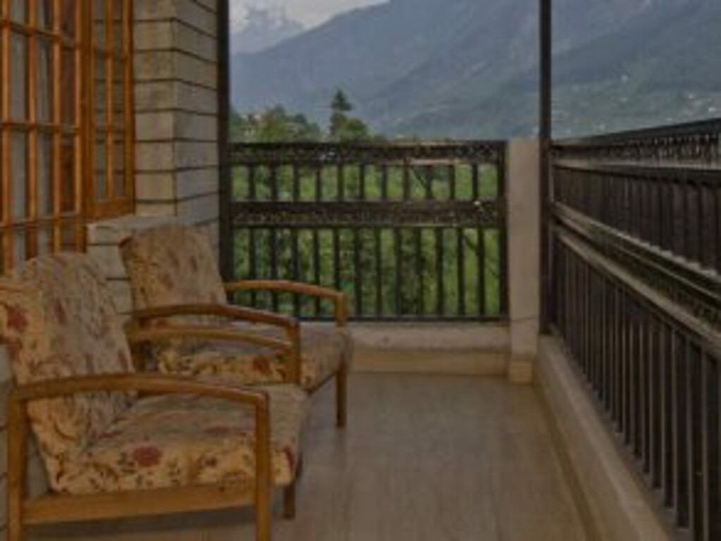 Манали: DevDhar Cottage