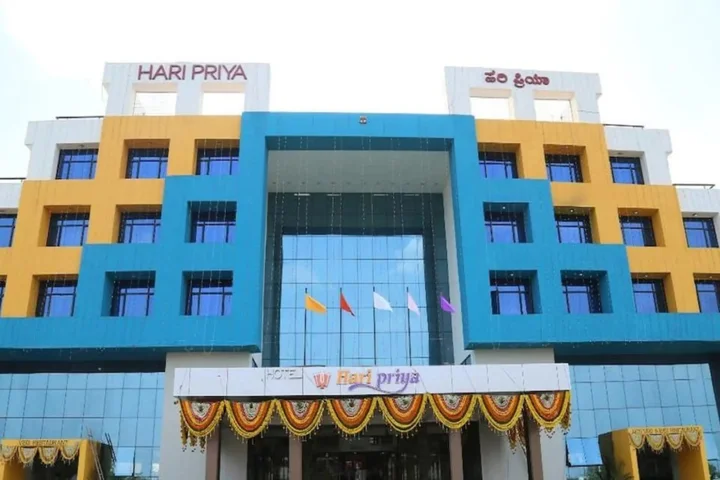 Айхоле: Hotel Hari Priya International