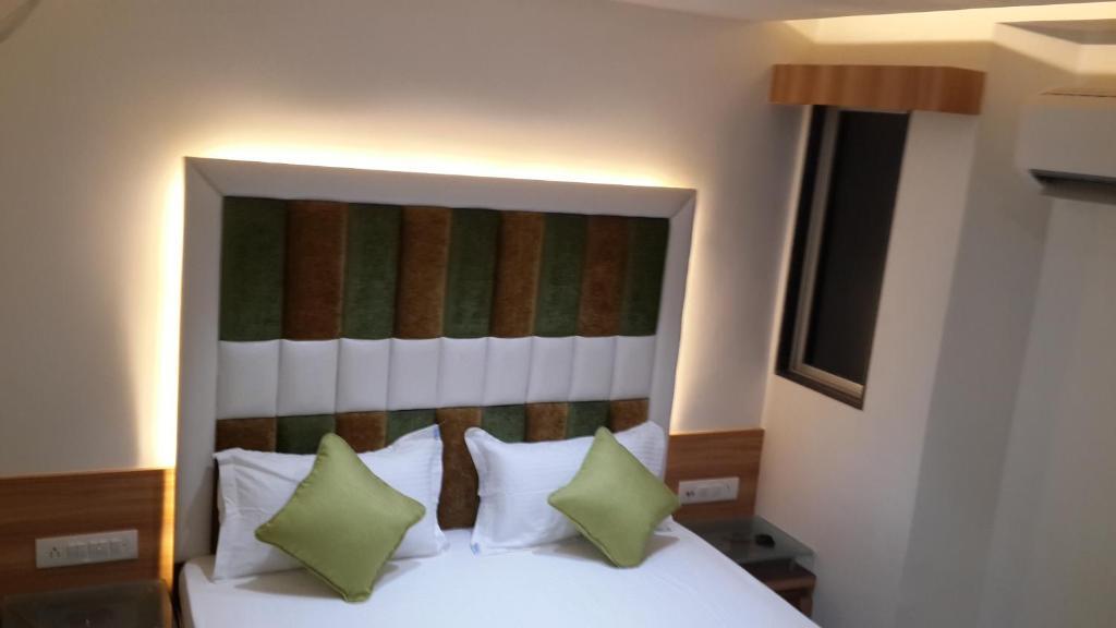 Сурат: Hotel Zenith Surat