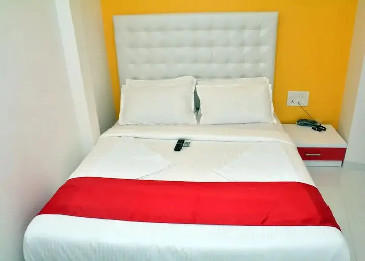 Мумбаи: OYO Hotel Blue Sea Near Chhatrapati Shivaji International Airport