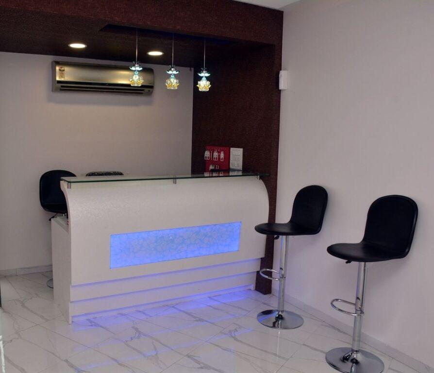 Мумбаи: OYO Hotel Blue Sea Near Chhatrapati Shivaji International Airport
