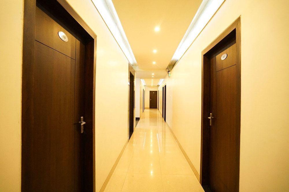 Райпур: Hotel Aarya Inn