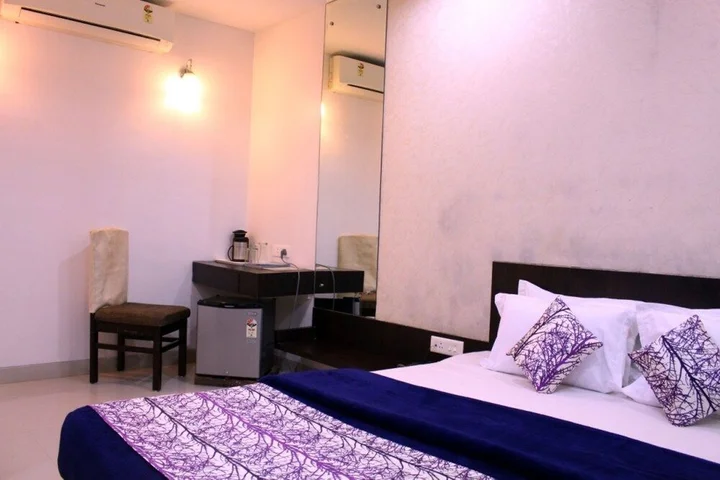 Райпур: Hotel Aarya Inn