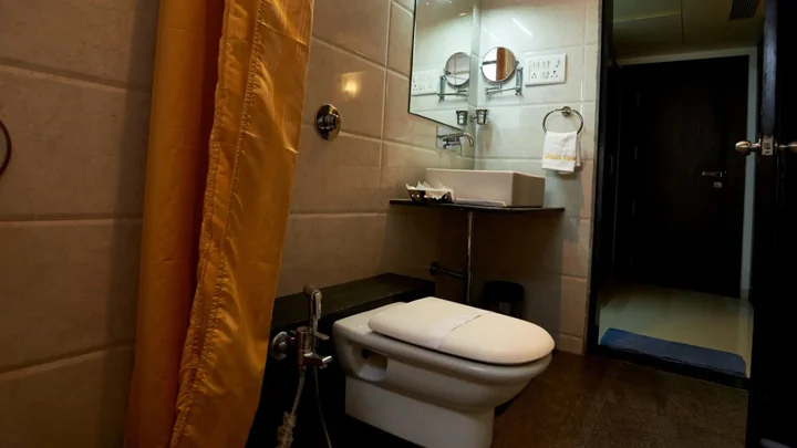 Ширди: Hotel Golden View