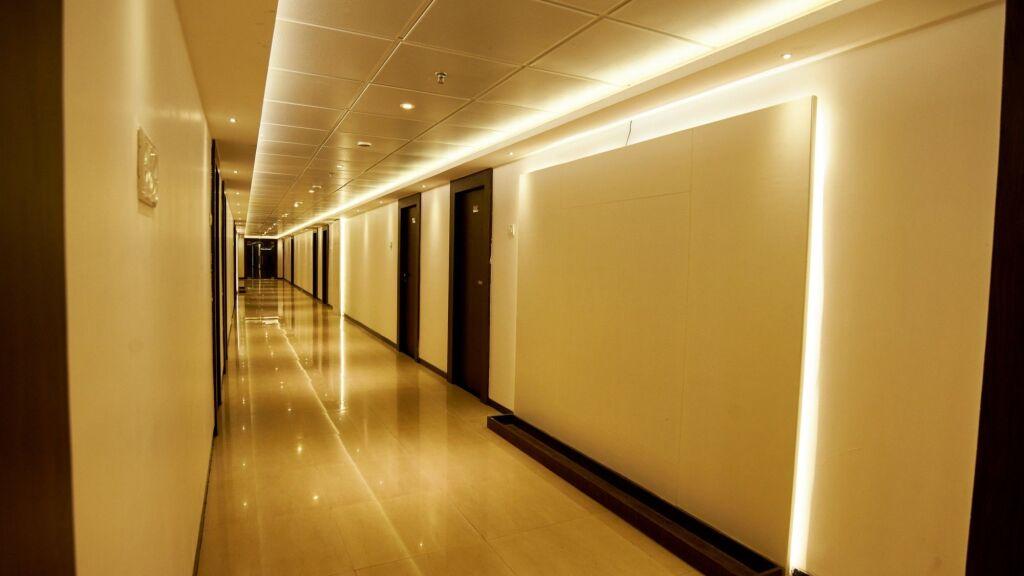 Ширди: Hotel Golden View