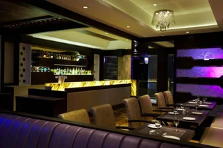 Мумбаи: Club Emerald