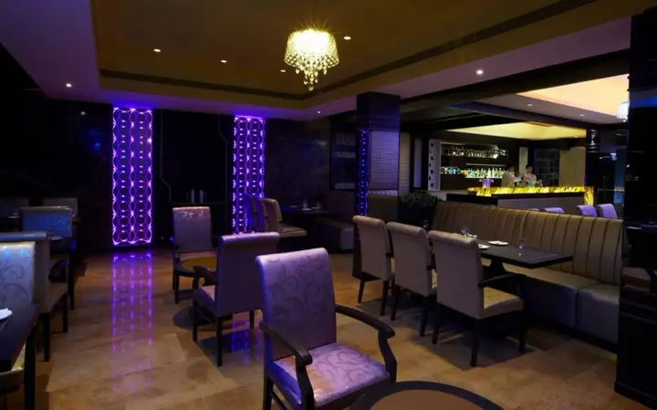 Мумбаи: Club Emerald