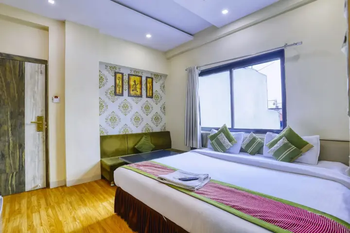 Индаур: The Ashoka Hotel