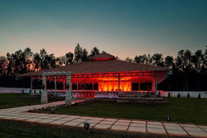 Chikkajala: Fiestaa Resort n Events Venue