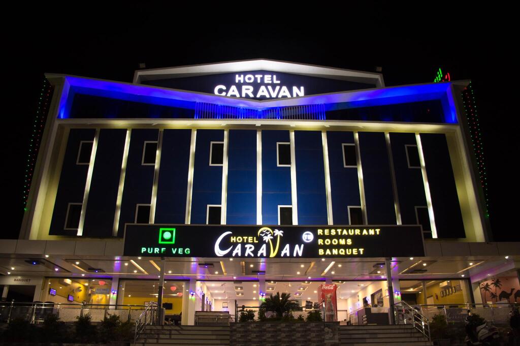 Hotel Caravan — фото 1
