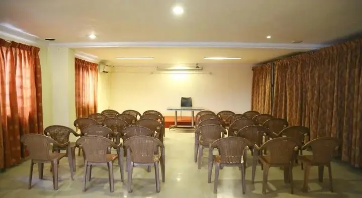 Веллор: Sri Srinivasar Residency