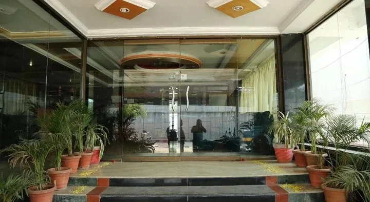 Веллор: Sri Srinivasar Residency