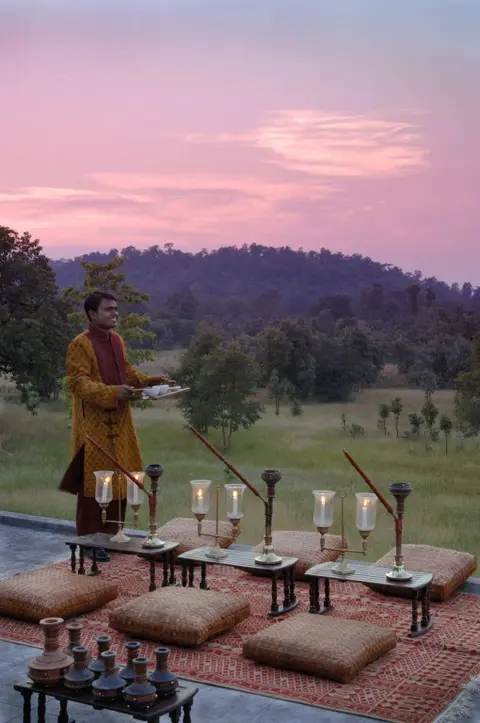 Панпата: Mahua Kothi, Bandhavgarh National Park