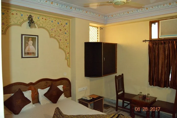 Джайпур: Hotel Gulab Garh