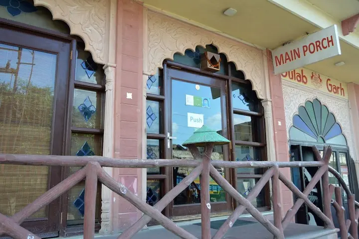 Джайпур: Hotel Gulab Garh