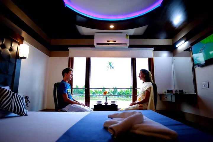 Аллеппи: Indiavacationz Houseboats