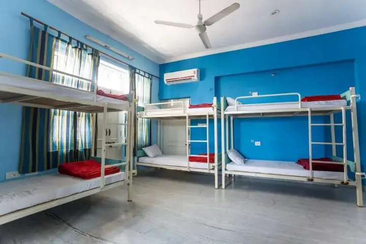 Джайпур: Mai Thik Hoo Hostel