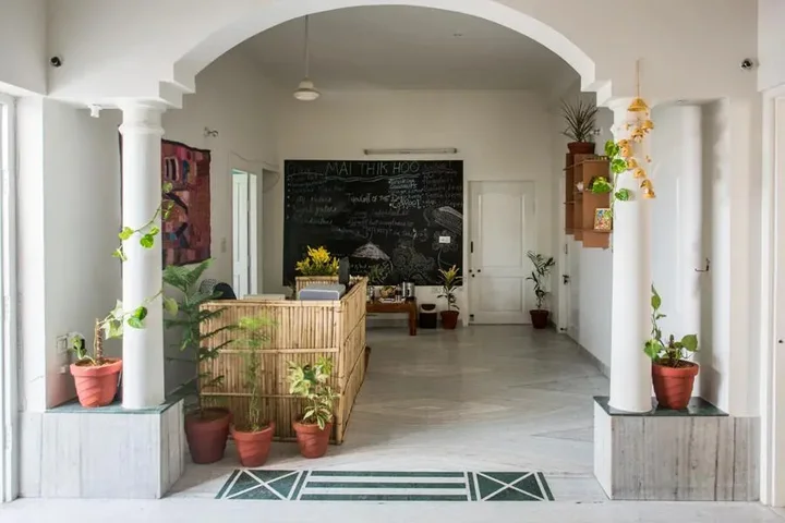 Джайпур: Mai Thik Hoo Hostel