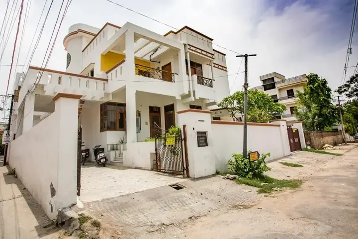 Джайпур: Mai Thik Hoo Hostel