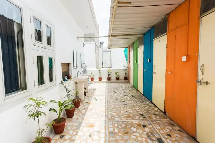 Джайпур: Mai Thik Hoo Hostel