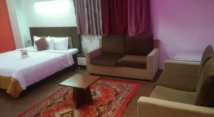 Ахмедабад: Hotel Kalinga Lake View