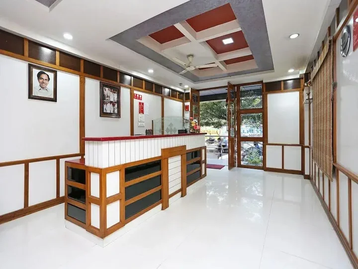 Хидерабад: OYO 1108 Hotel Saraswathi Residency