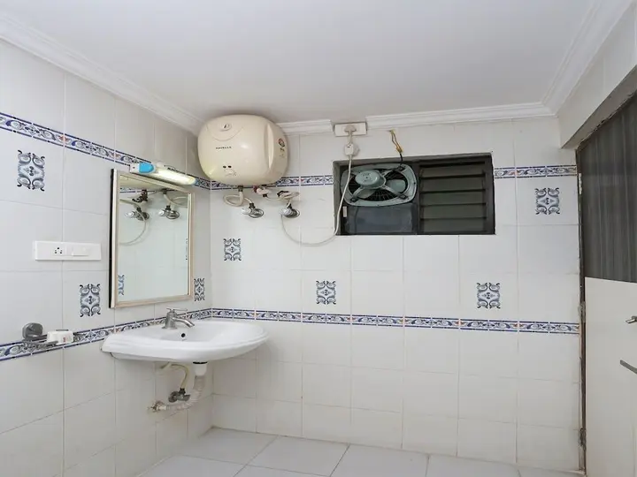 Хидерабад: OYO 1108 Hotel Saraswathi Residency