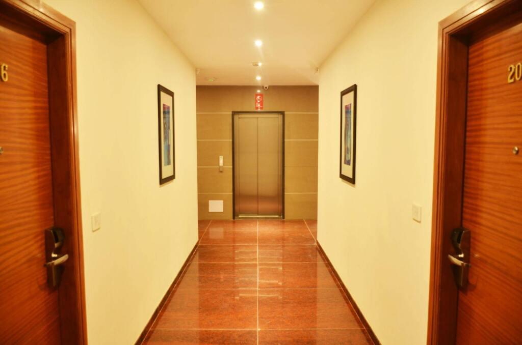 Зиракпур: Mint Hotel Premia