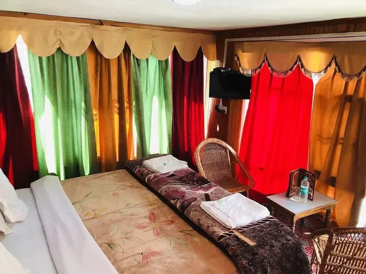 Пахалгам: Hotel Glacier Heights