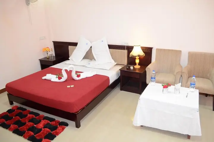 Бадами: KSTDC Hotel Mayura Chalukya Badami