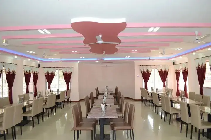 Бадами: KSTDC Hotel Mayura Chalukya Badami