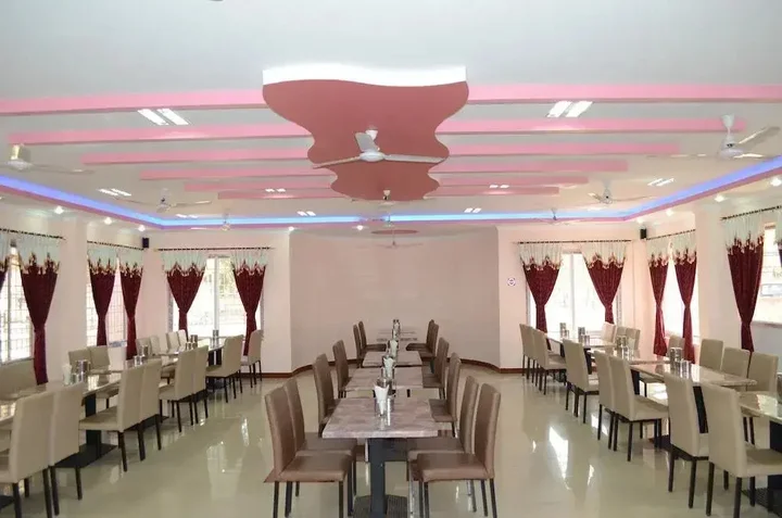 Бадами: KSTDC Hotel Mayura Chalukya Badami