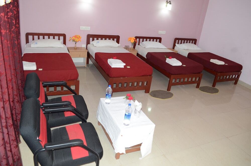 Бадами: KSTDC Hotel Mayura Chalukya Badami