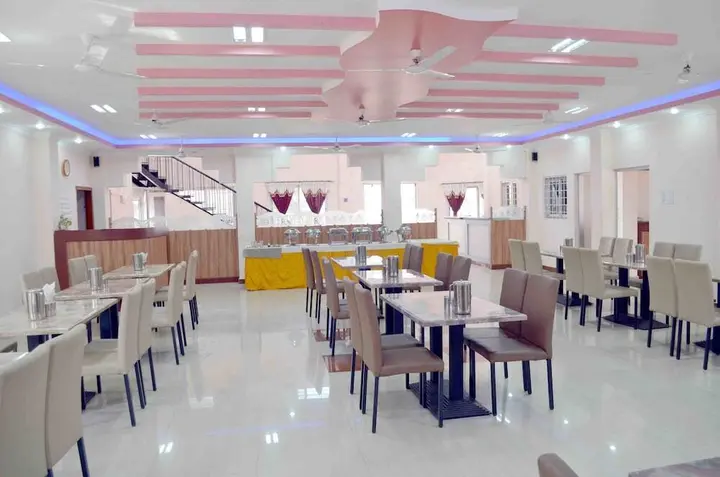 Бадами: KSTDC Hotel Mayura Chalukya Badami