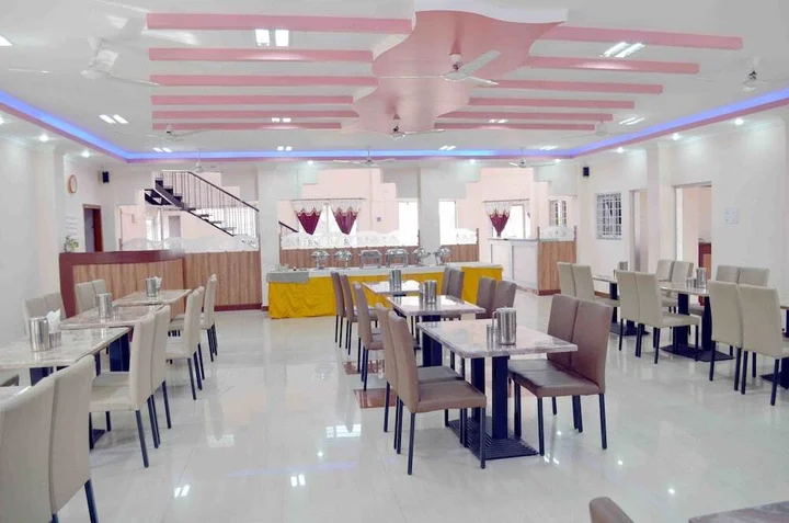 Бадами: KSTDC Hotel Mayura Chalukya Badami