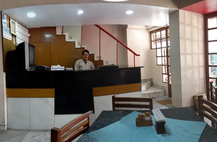 Бхопал: Gaurav Hotel