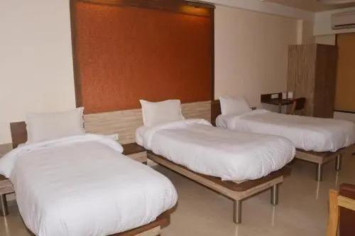 Вапи: Budget Inn Palm Regency